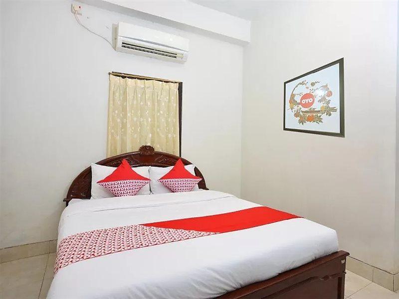 Oyo 586 Hotel Wijaya Kalasan Exterior photo