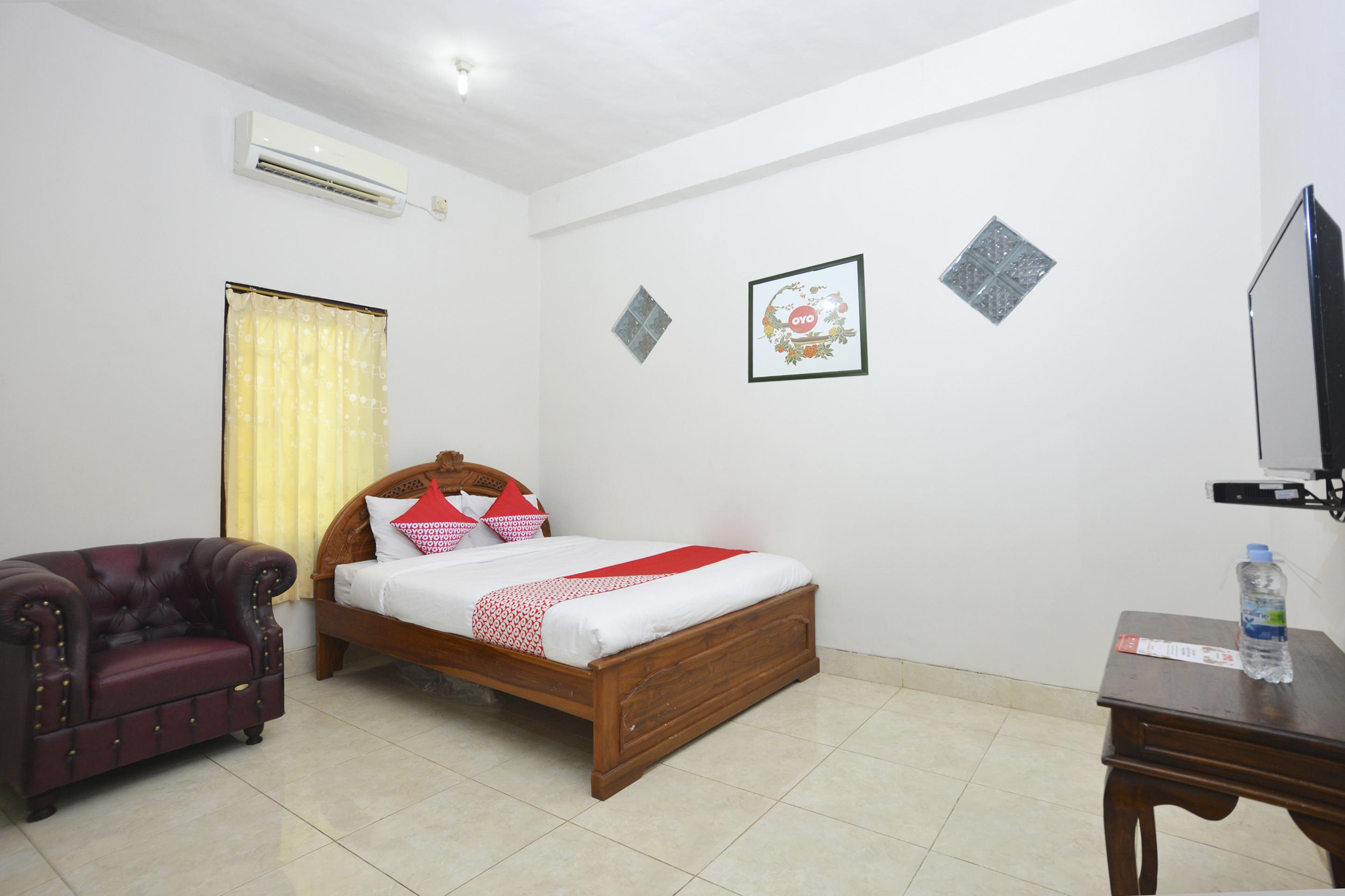 Oyo 586 Hotel Wijaya Kalasan Exterior photo