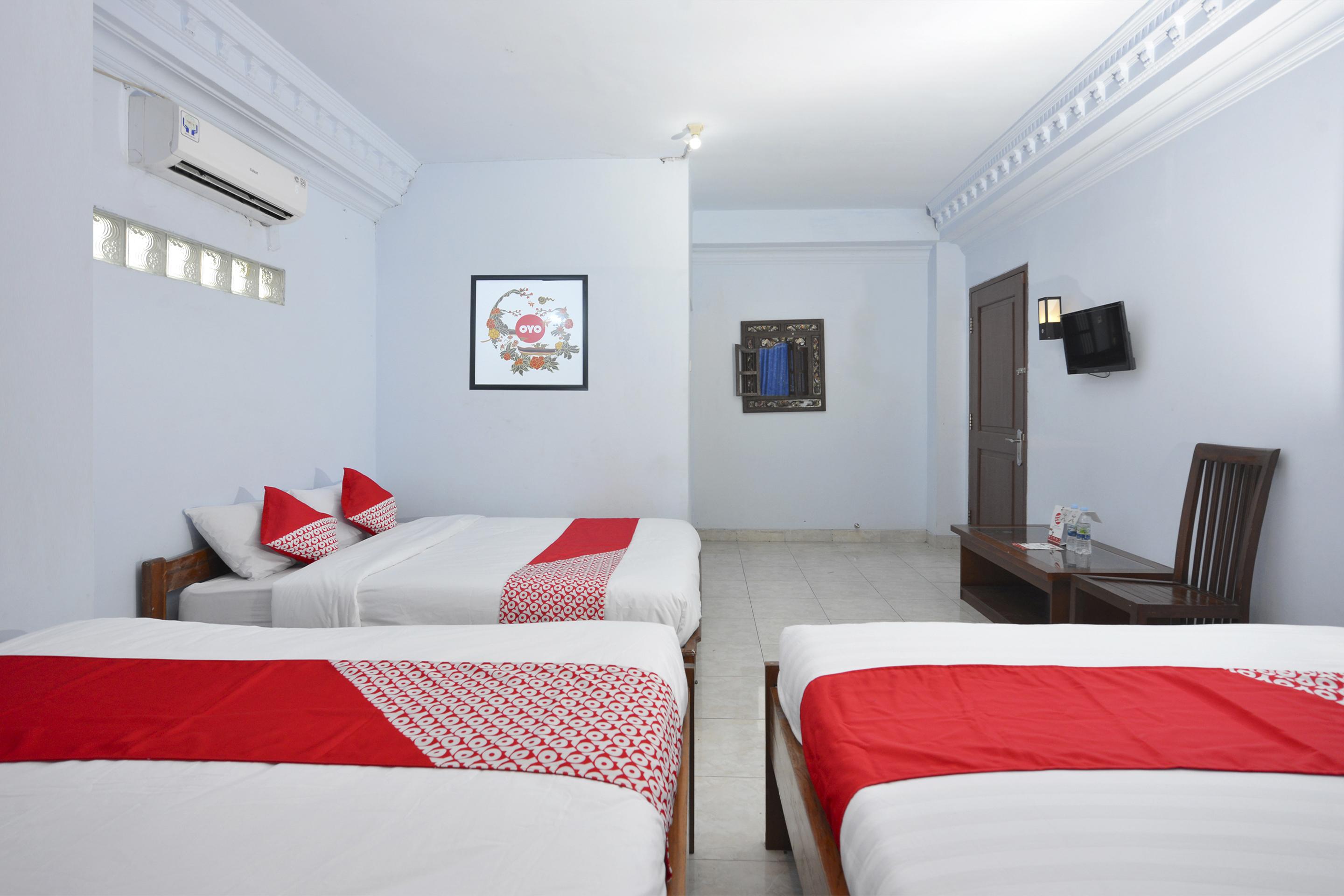 Oyo 586 Hotel Wijaya Kalasan Exterior photo