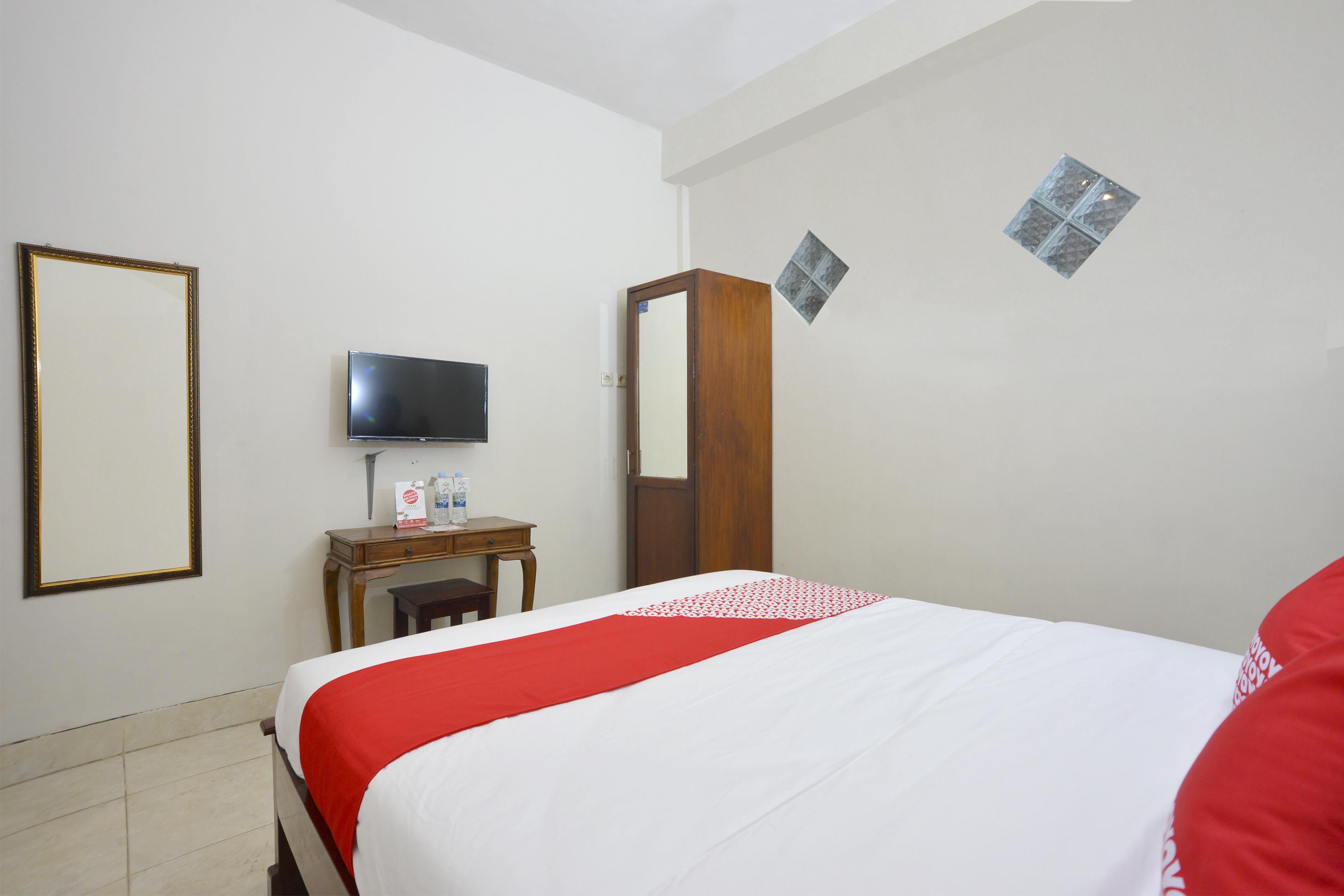 Oyo 586 Hotel Wijaya Kalasan Exterior photo