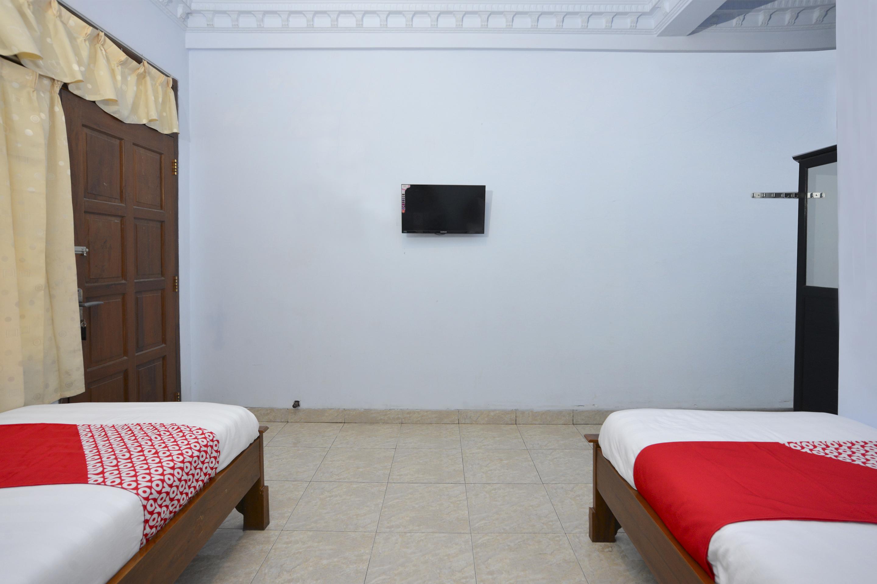 Oyo 586 Hotel Wijaya Kalasan Exterior photo