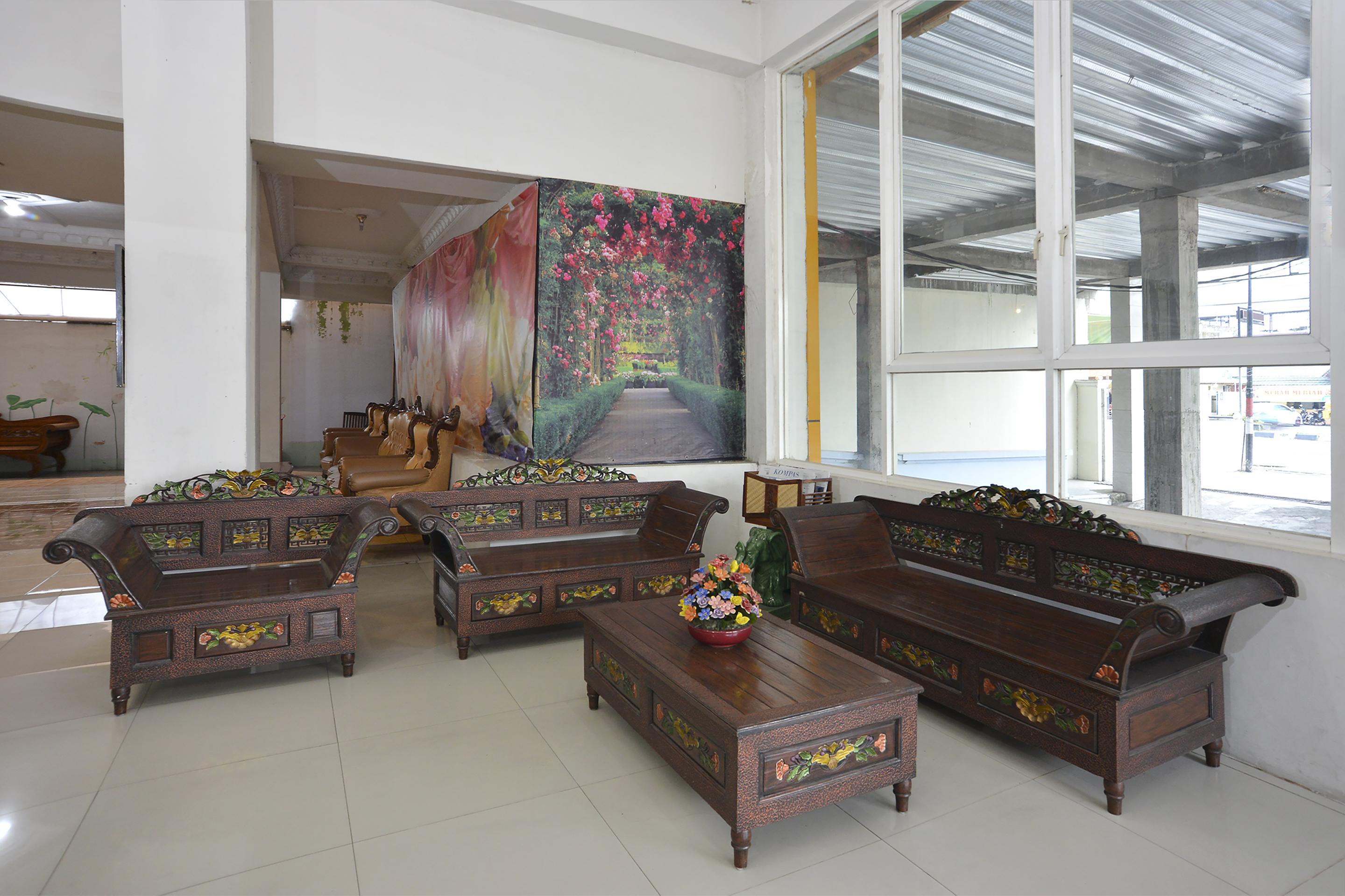 Oyo 586 Hotel Wijaya Kalasan Exterior photo
